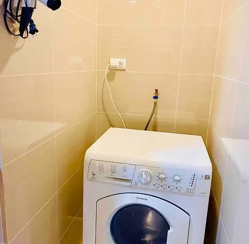 One Uptown 2-bed 1br W/xbox, Netflix In Bgc
